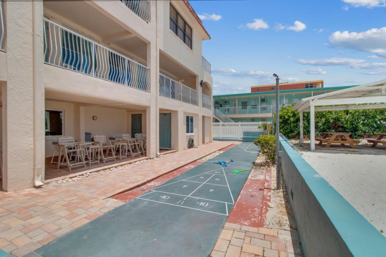 Redington Surf Resort St. Pete Beach Exterior foto