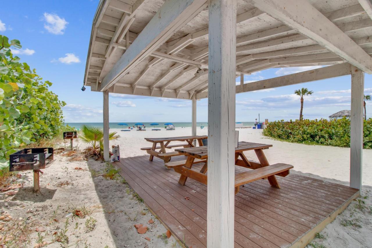 Redington Surf Resort St. Pete Beach Exterior foto