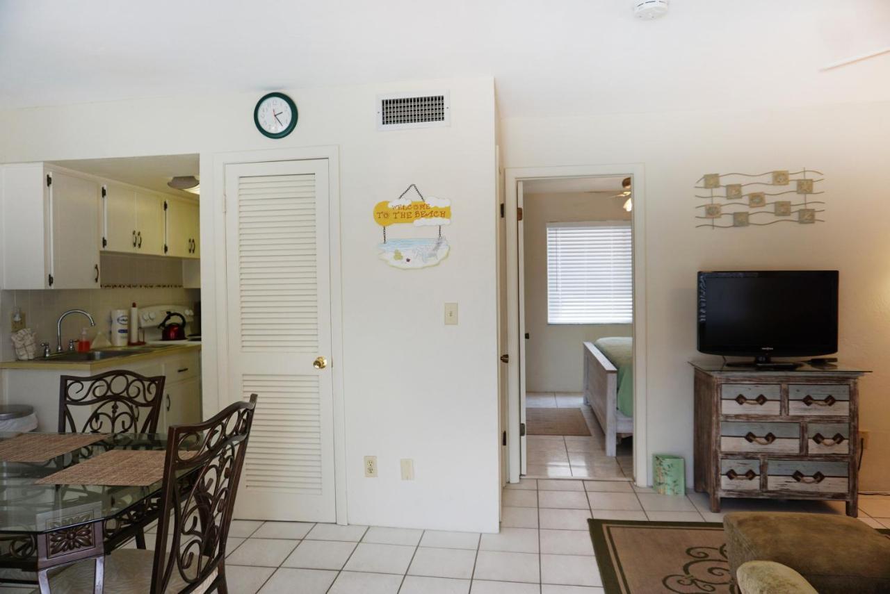 Redington Surf Resort St. Pete Beach Exterior foto
