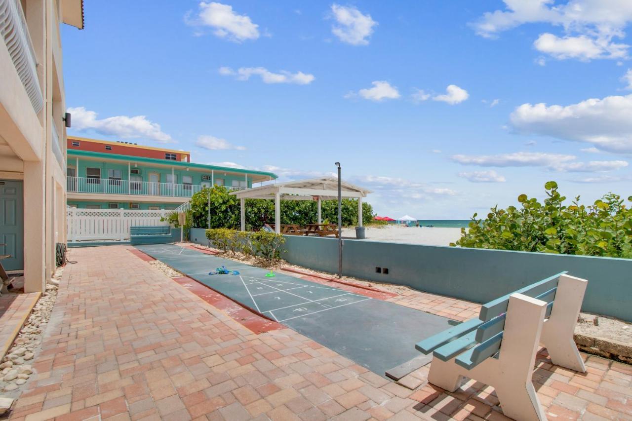 Redington Surf Resort St. Pete Beach Exterior foto